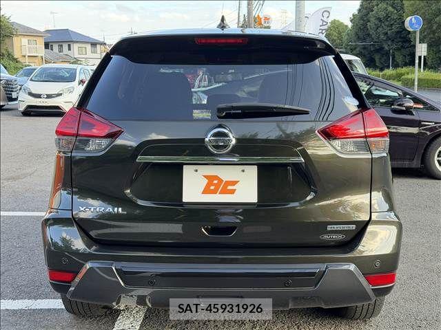 Nissan X-TRAIL HYBRID 2017-06 8355949-22