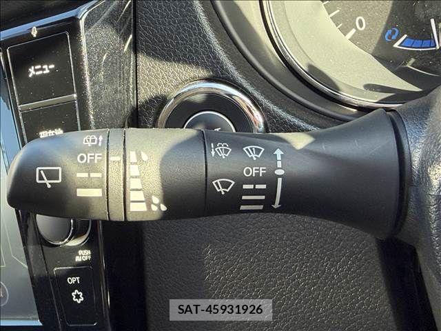 Nissan X-TRAIL HYBRID 2017-06 8355949-27