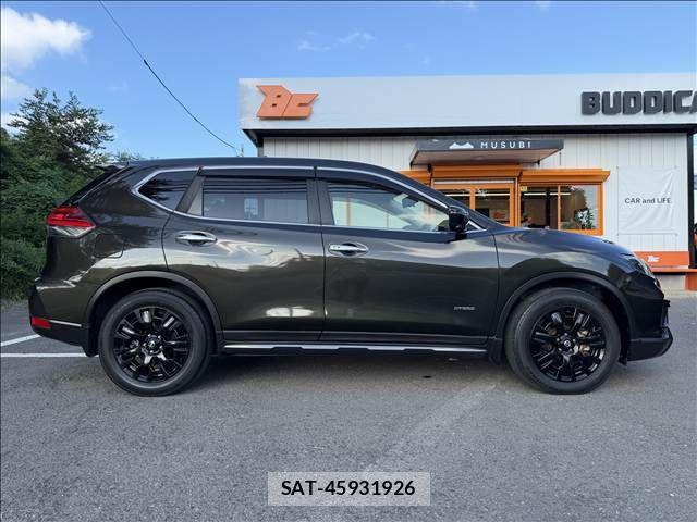Nissan X-TRAIL HYBRID 2017-06 8355949-6