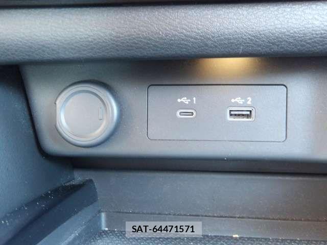 Nissan X-TRAIL HYBRID 2022-11 8369962-18