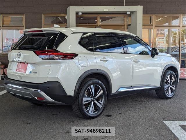 Nissan X-TRAIL HYBRID 2024-05 8369957-2