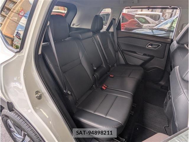 Nissan X-TRAIL HYBRID 2024-05 8369957-6