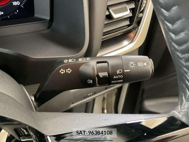 Nissan X-TRAIL HYBRID 2022-07 8369963-14