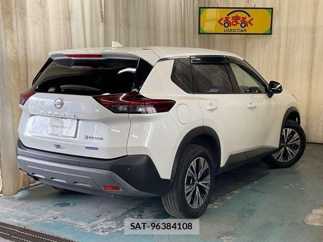 Nissan X-TRAIL HYBRID 2022-07 8369963-1