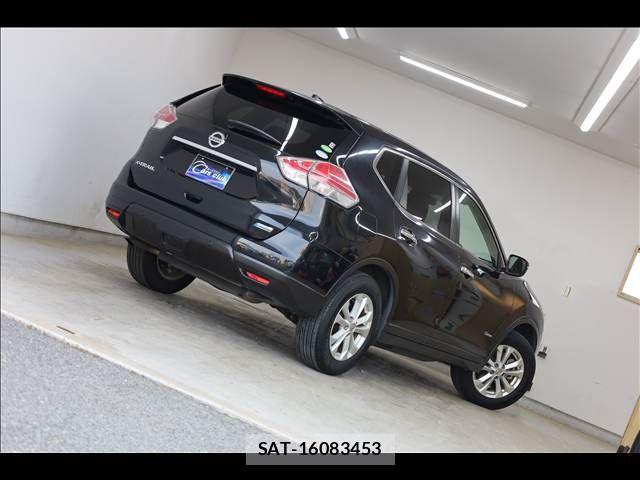Nissan X-TRAIL HYBRID 2015-08 8369972-11