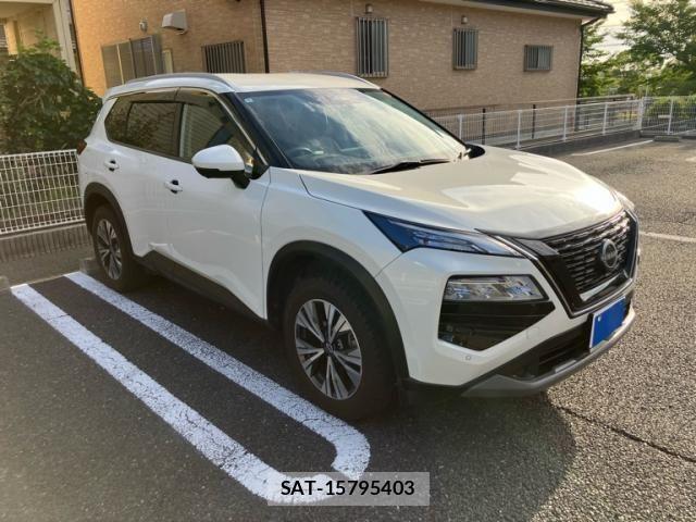 Nissan X-TRAIL HYBRID 2022-09 8369967-2