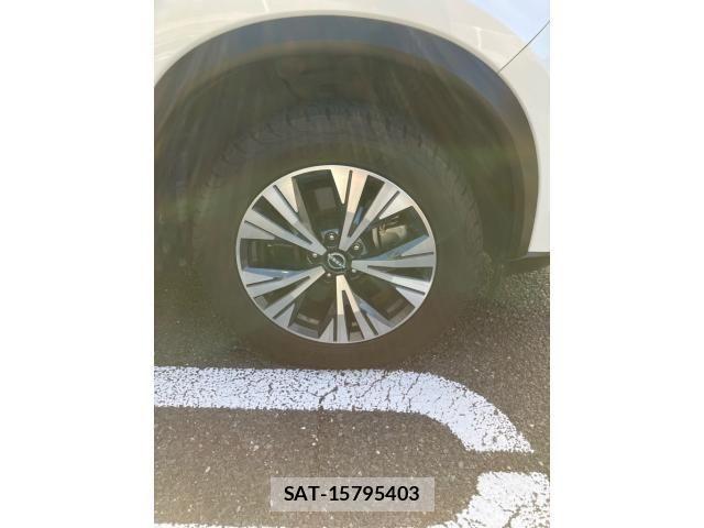 Nissan X-TRAIL HYBRID 2022-09 8369967-3