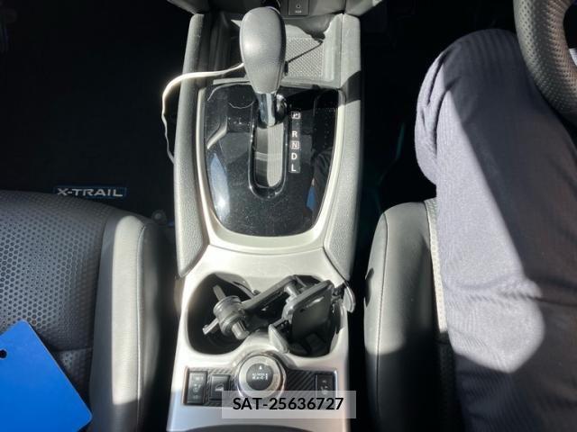 Nissan X-TRAIL HYBRID 2017-06 8369970-22