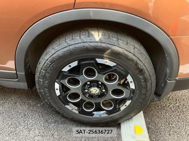 Nissan X-TRAIL HYBRID 2017-06 8369970-6