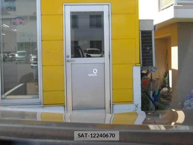 Nissan X-TRAIL HYBRID 2023-04 8369965-9