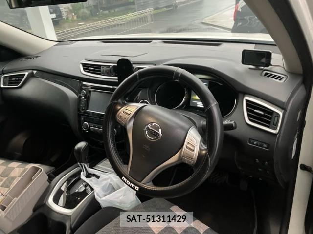 Nissan X-TRAIL HYBRID 2015-10 8416056-10