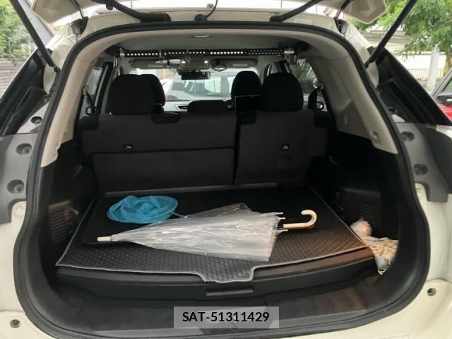 Nissan X-TRAIL HYBRID 2015-10 8416056-16