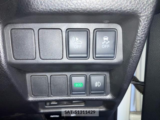 Nissan X-TRAIL HYBRID 2015-10 8416056-18