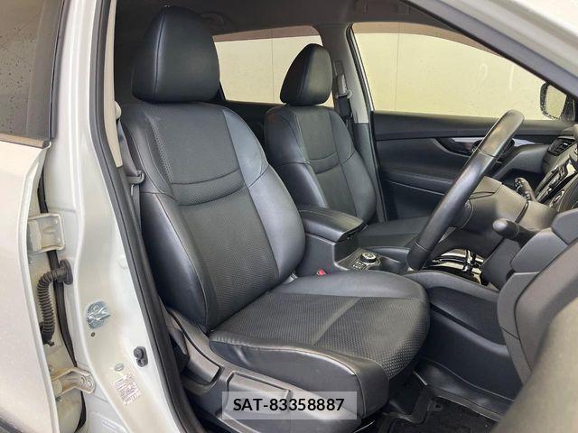 Nissan X-TRAIL HYBRID 2017-08 8439173-9