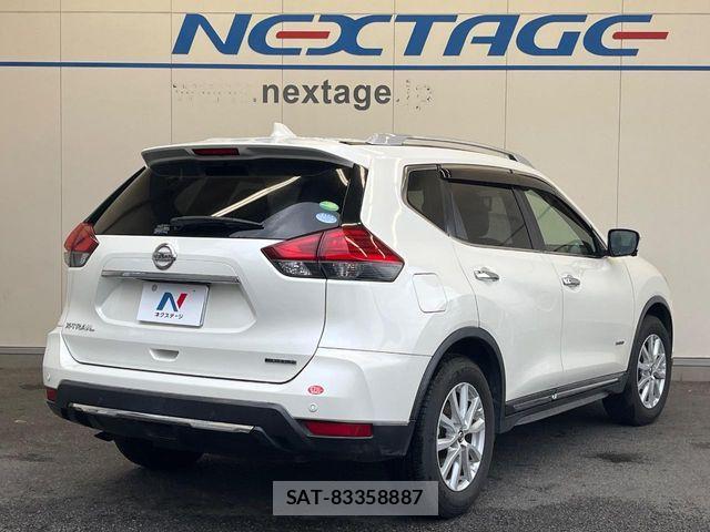 Nissan X-TRAIL HYBRID 2017-08 8439173-16