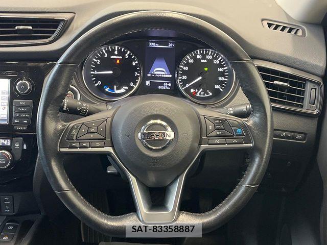 Nissan X-TRAIL HYBRID 2017-08 8439173-8