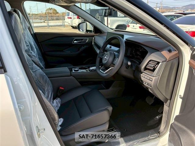 Nissan X-TRAIL HYBRID 2026-03 8439163-10