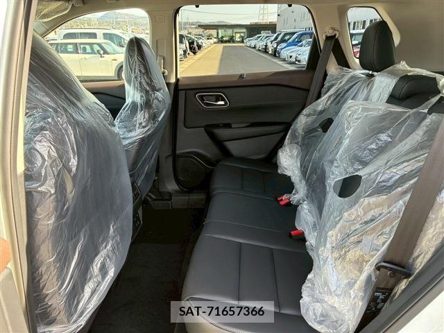 Nissan X-TRAIL HYBRID 2026-03 8439163-13