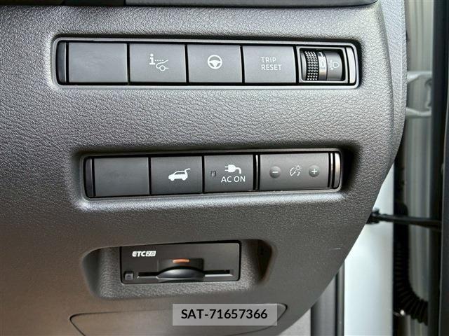 Nissan X-TRAIL HYBRID 2026-03 8439163-29