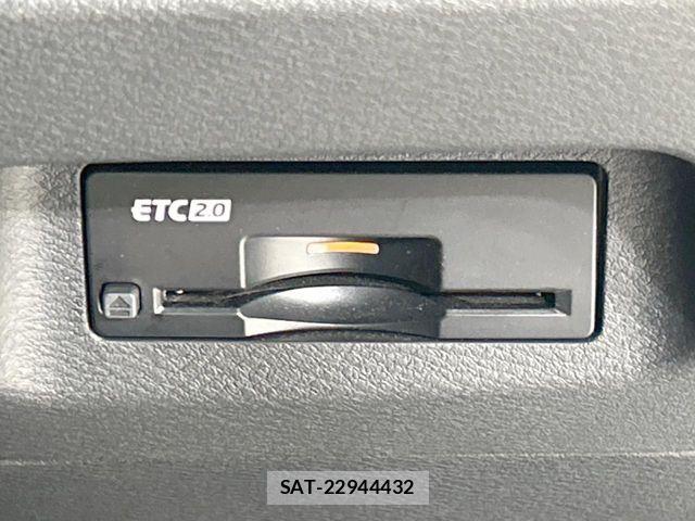 Nissan X-TRAIL HYBRID 2023-10 8439168-4