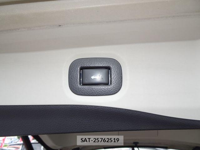 Nissan X-TRAIL HYBRID 2015-11 8439174-20