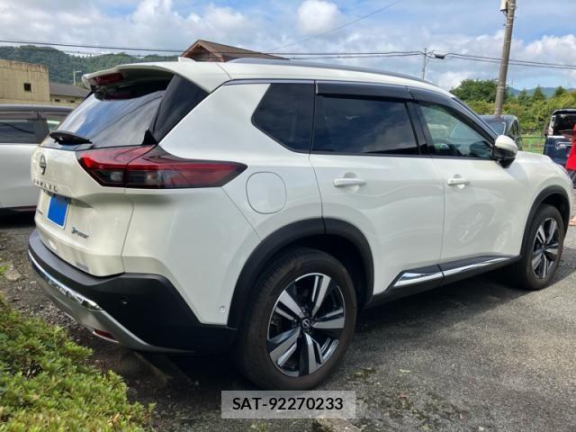 Nissan X-TRAIL HYBRID 2023-06 8439165-5