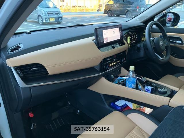 Nissan X-TRAIL HYBRID 2023-05 8439169-10