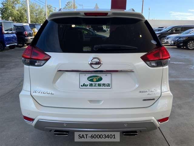 Nissan X-TRAIL HYBRID 2017-08 8458854-9