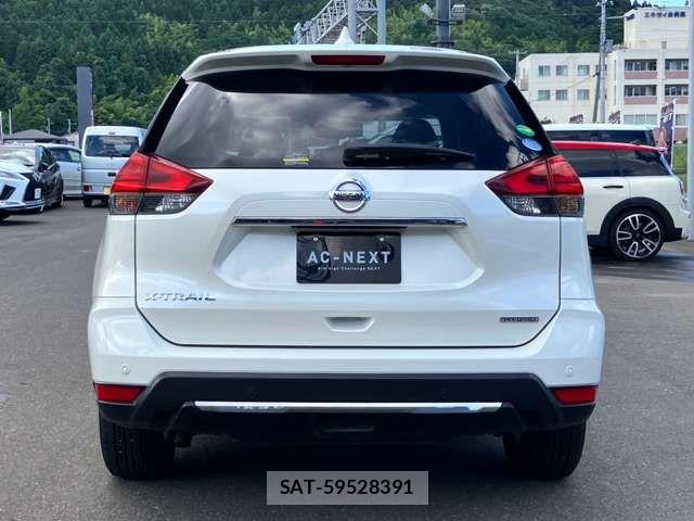 Nissan X-TRAIL HYBRID 2017-10 8458852-14