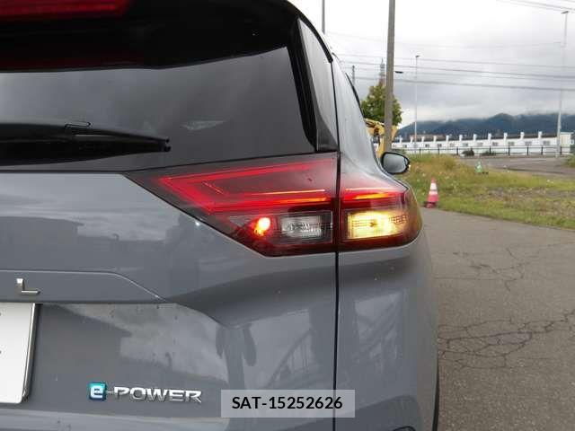 Nissan X-TRAIL HYBRID 2022-11 8458850-6