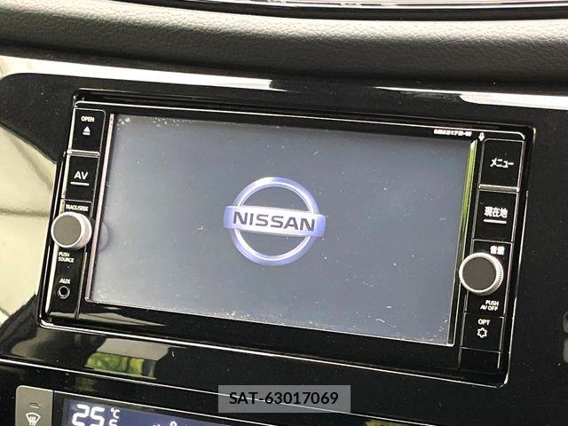 Nissan X-TRAIL HYBRID 2018-03 8458849-3