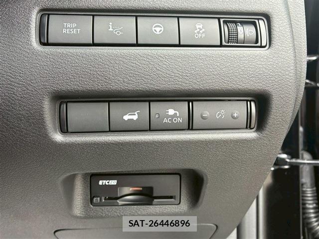 Nissan X-TRAIL HYBRID 2026-03 8528423-29