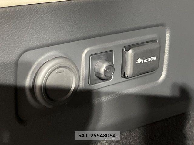 Nissan X-TRAIL HYBRID 2024-10 8528433-4