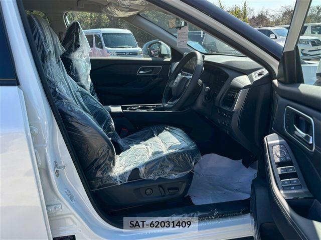 Nissan X-TRAIL HYBRID 2026-03 8528420-15