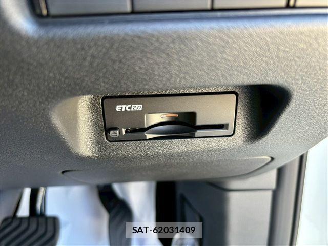 Nissan X-TRAIL HYBRID 2026-03 8528420-20