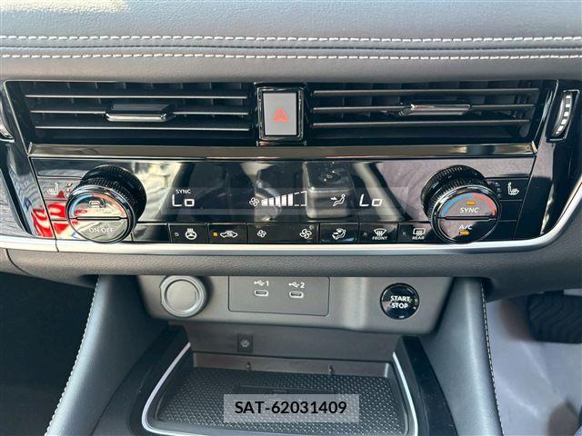 Nissan X-TRAIL HYBRID 2026-03 8528420-23