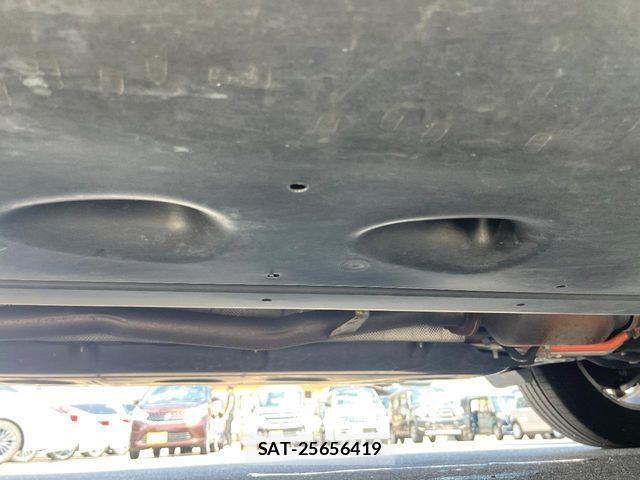 Nissan X-TRAIL HYBRID 2015-06 8528440-19