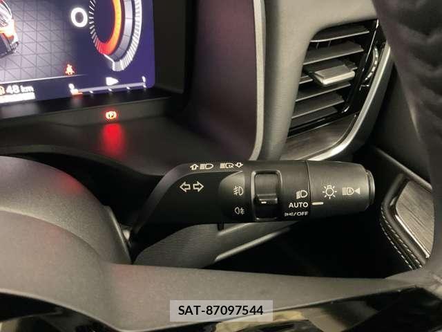 Nissan X-TRAIL HYBRID 2022-12 8564208-17