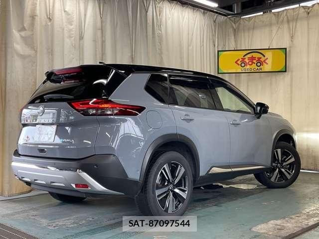 Nissan X-TRAIL HYBRID 2022-12 8564208-1