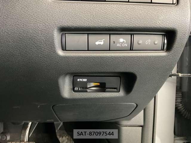 Nissan X-TRAIL HYBRID 2022-12 8564208-20