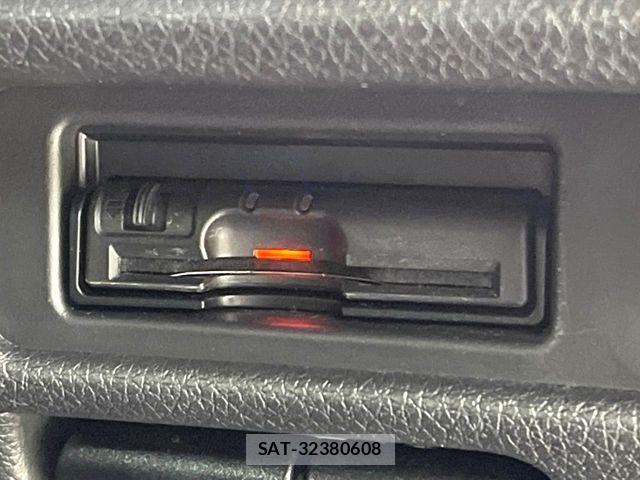 Nissan X-TRAIL HYBRID 2018-06 8629984-6