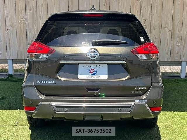 Nissan X-TRAIL HYBRID 2017-08 8629982-15