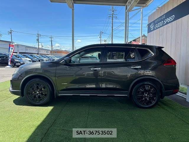 Nissan X-TRAIL HYBRID 2017-08 8629982-17