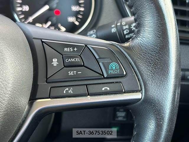 Nissan X-TRAIL HYBRID 2017-08 8629982-5