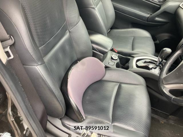 Nissan X-TRAIL HYBRID 2016-01 8629986-15
