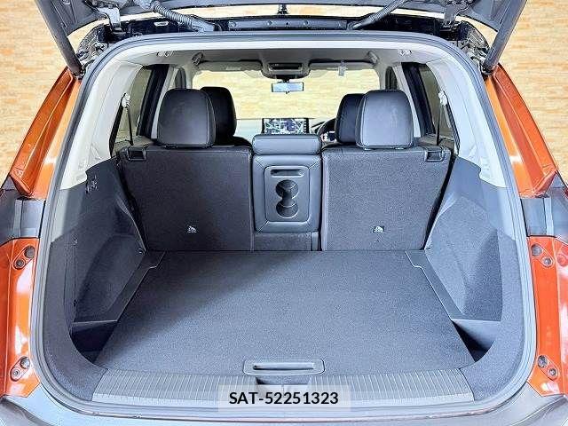Nissan X-TRAIL HYBRID 2023-07 8747058-13