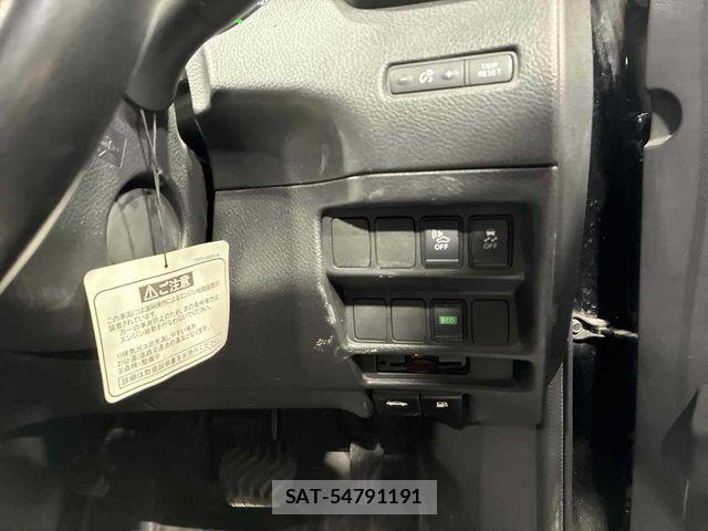 Nissan X-TRAIL HYBRID 2015-07 8747079-7