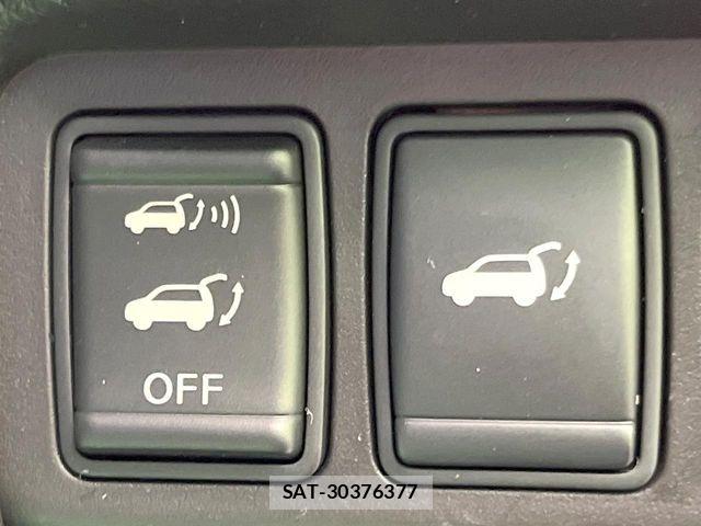 Nissan X-TRAIL HYBRID 2015-05 8747076-4