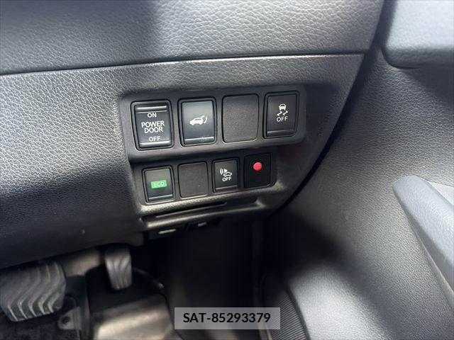 Nissan X-TRAIL HYBRID 2019-02 8747073-9