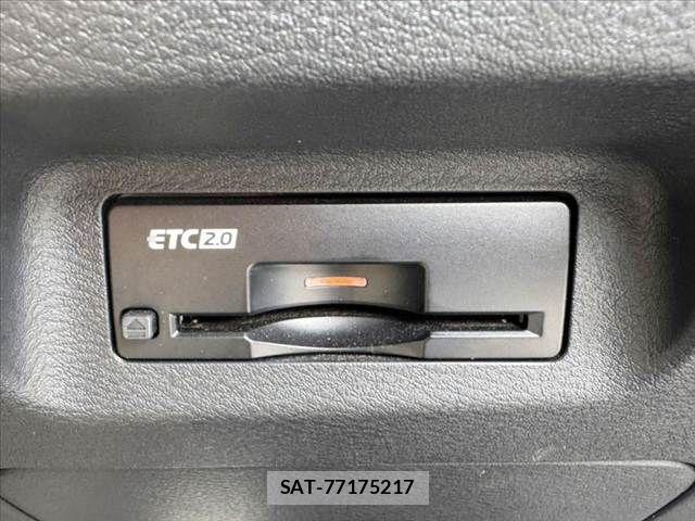 Nissan X-TRAIL HYBRID 2022-07 8747061-5